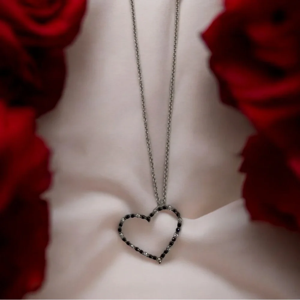 18k White Gold Diamond Heart Pendant Necklace, Milan Italy 750 Gold, 18” Chain - Picture 12 of 14